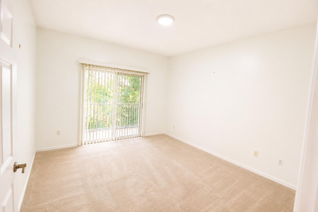2927 Crestwood Terrace - Photo 13
