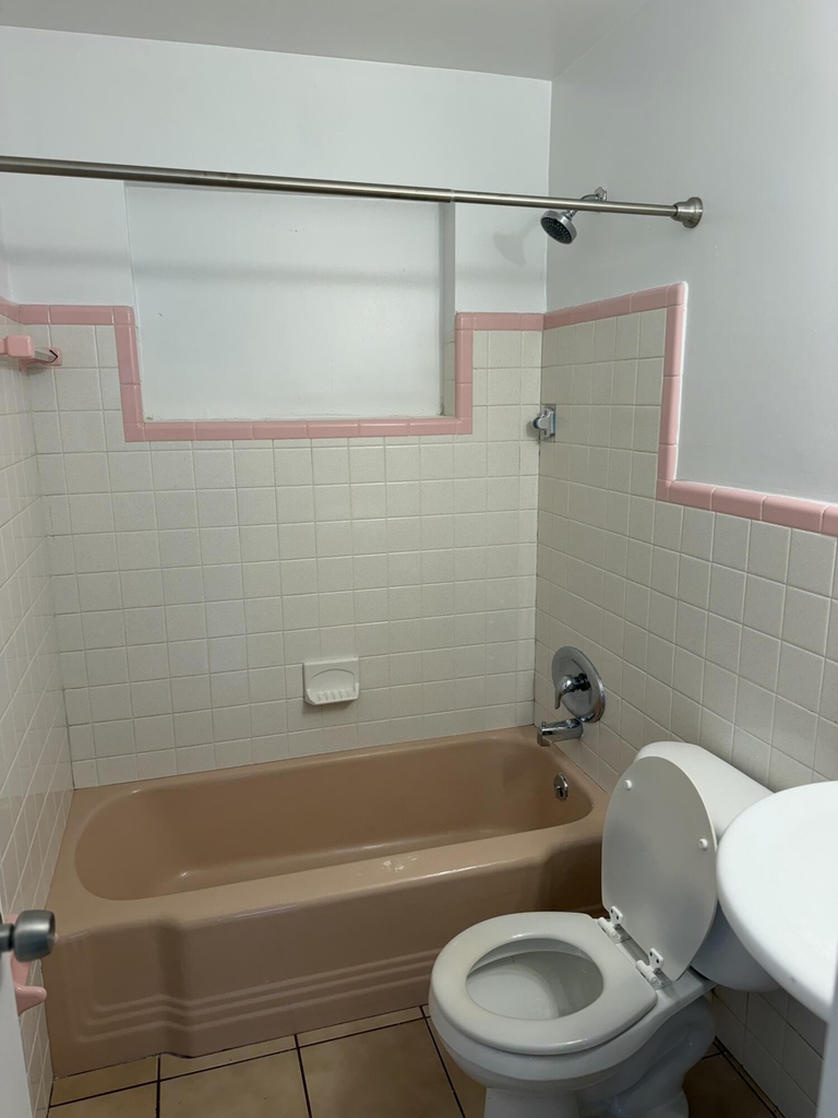 160 Nw 43rd Court - Photo 5