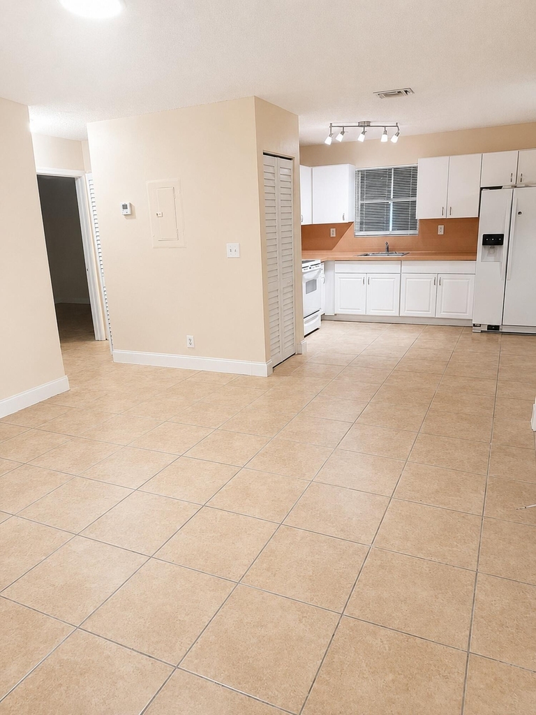 2302 Liberty Street - Photo 2