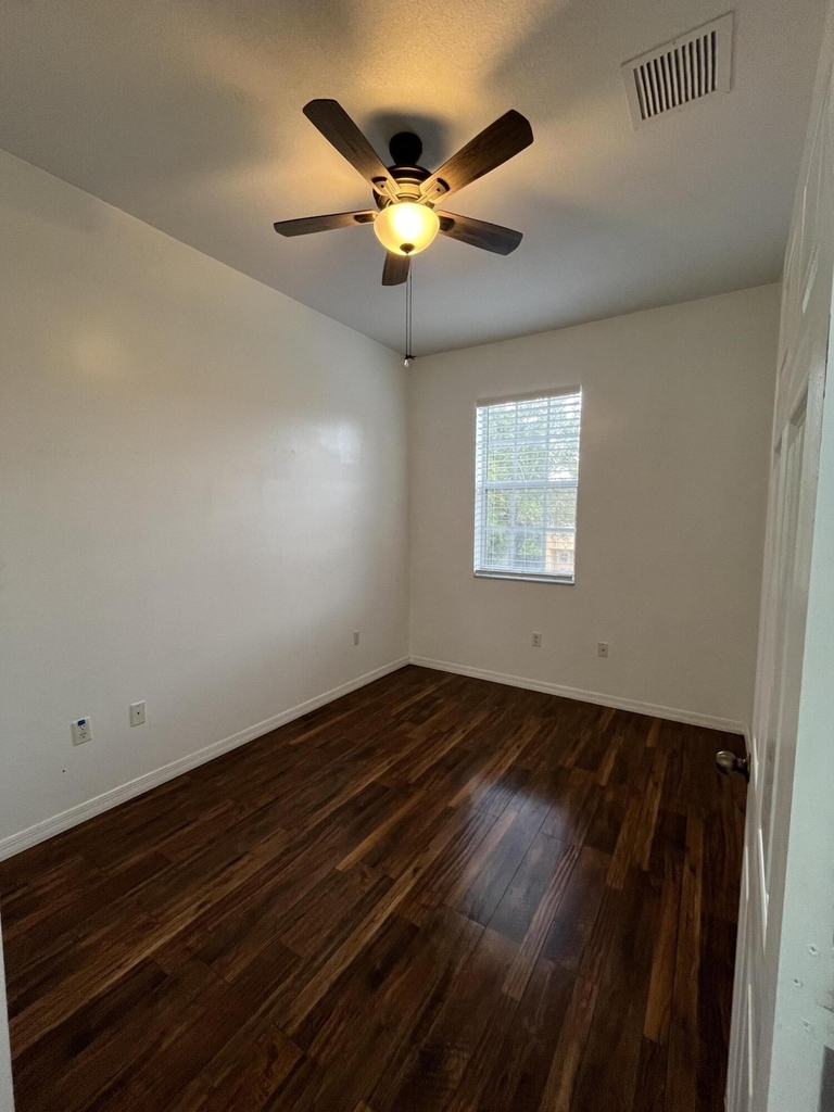 2314 Johnson Street - Photo 11