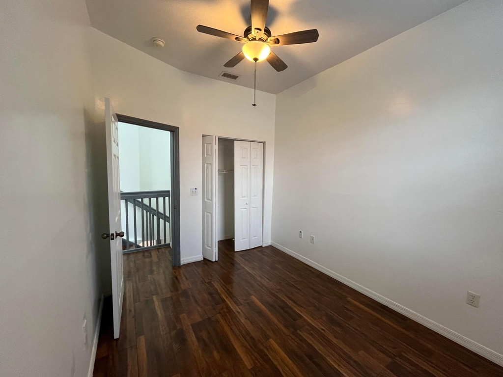 2314 Johnson Street - Photo 12