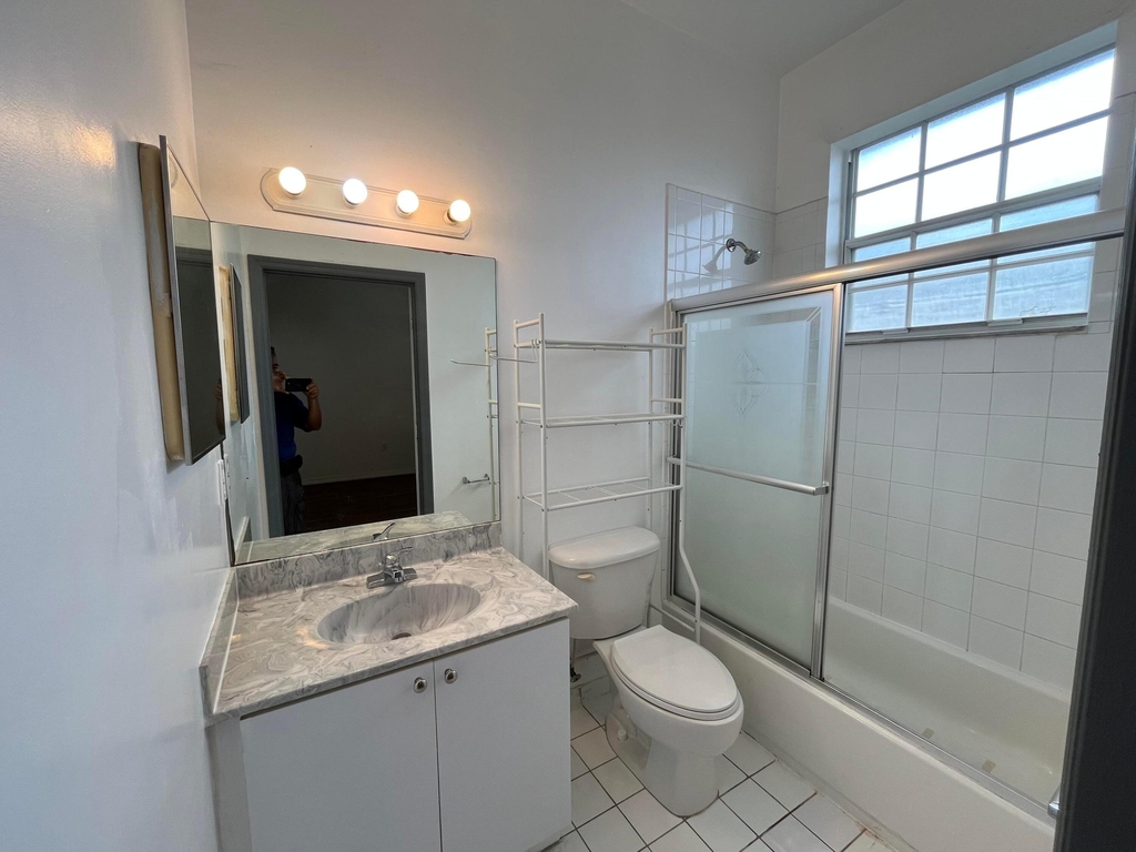 2314 Johnson Street - Photo 5