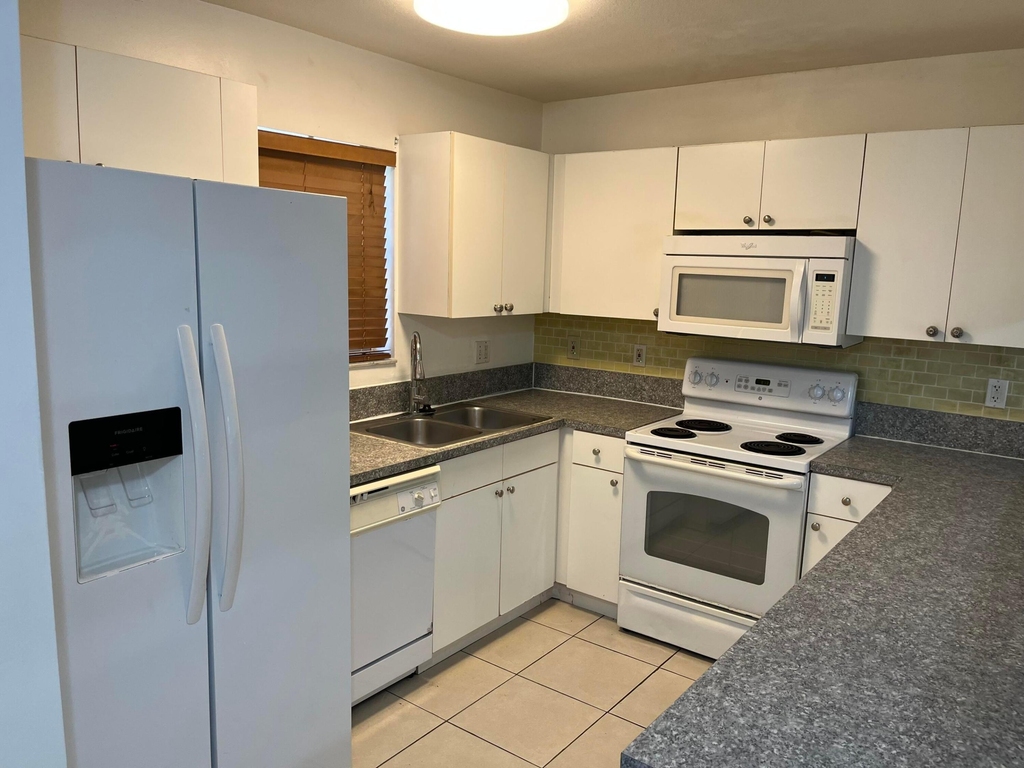 2314 Johnson Street - Photo 1