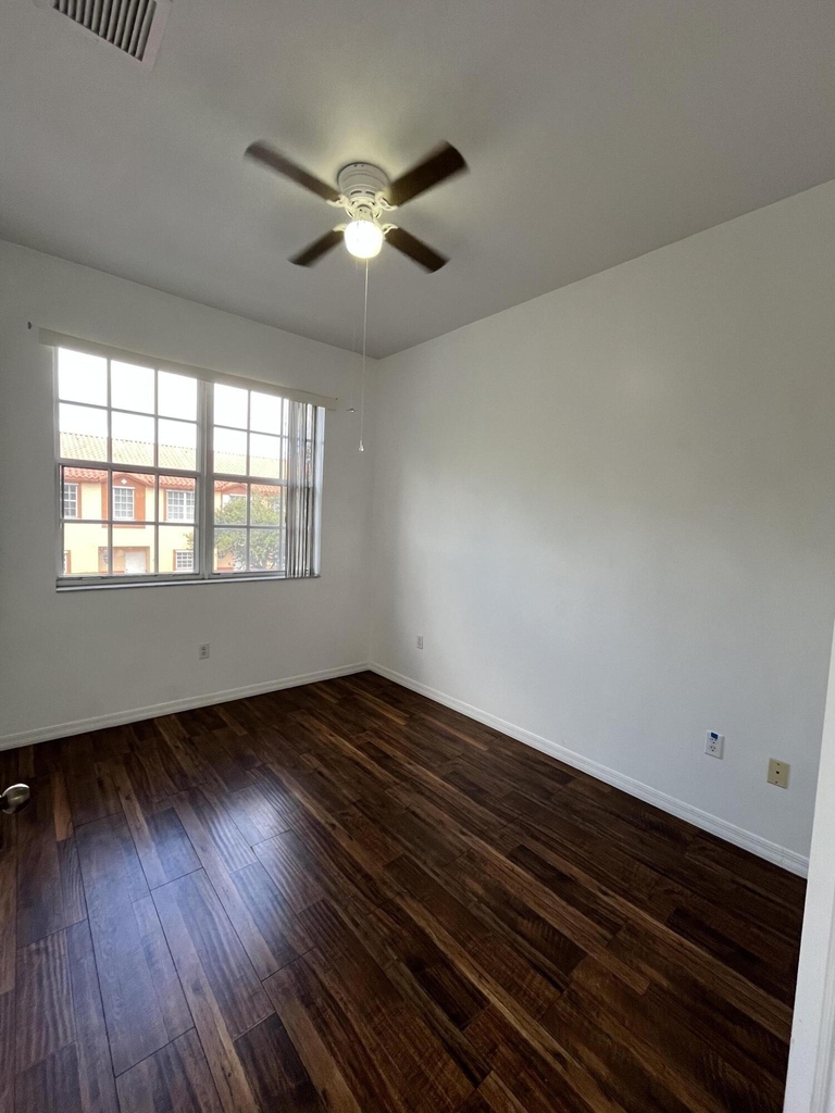 2314 Johnson Street - Photo 14
