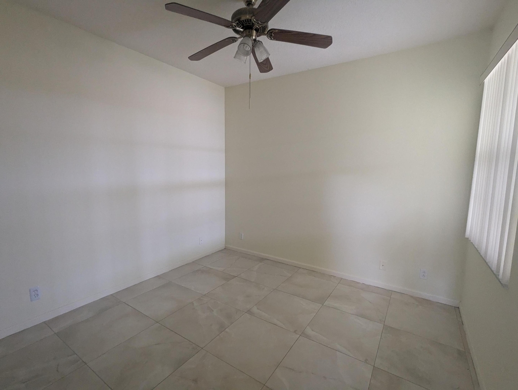 185 Nw Willow Grove Avenue - Photo 7