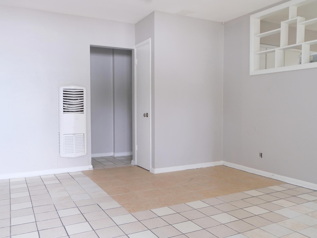 1215 7th Avenue N - Photo 2