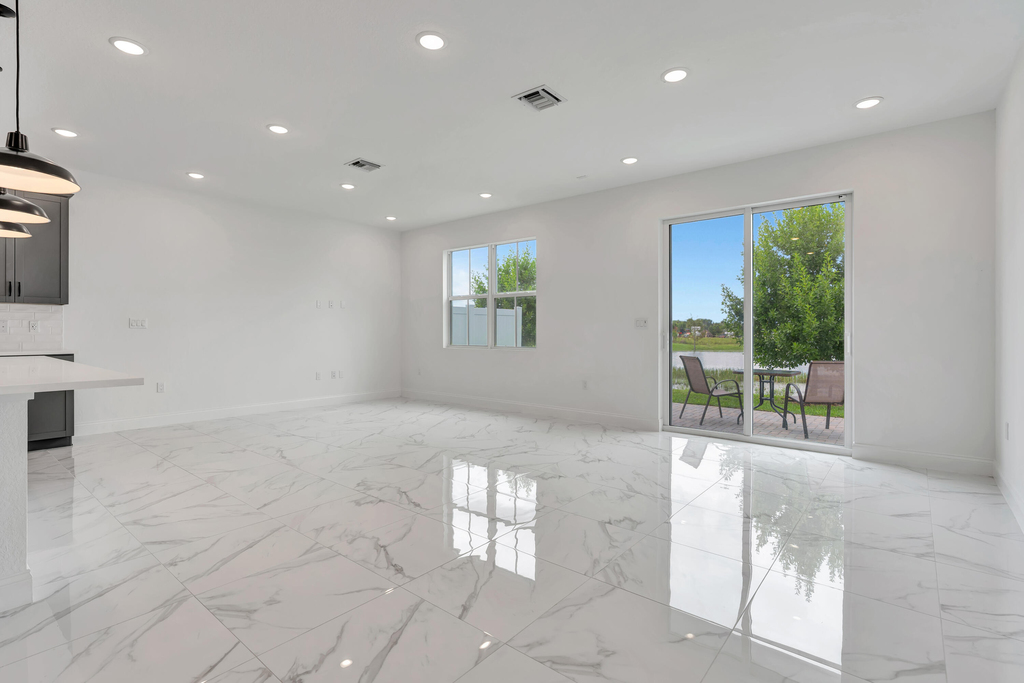 179 Se Birch Terrace - Photo 10