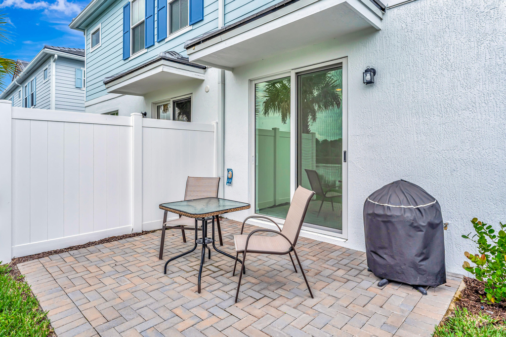 179 Se Birch Terrace - Photo 18