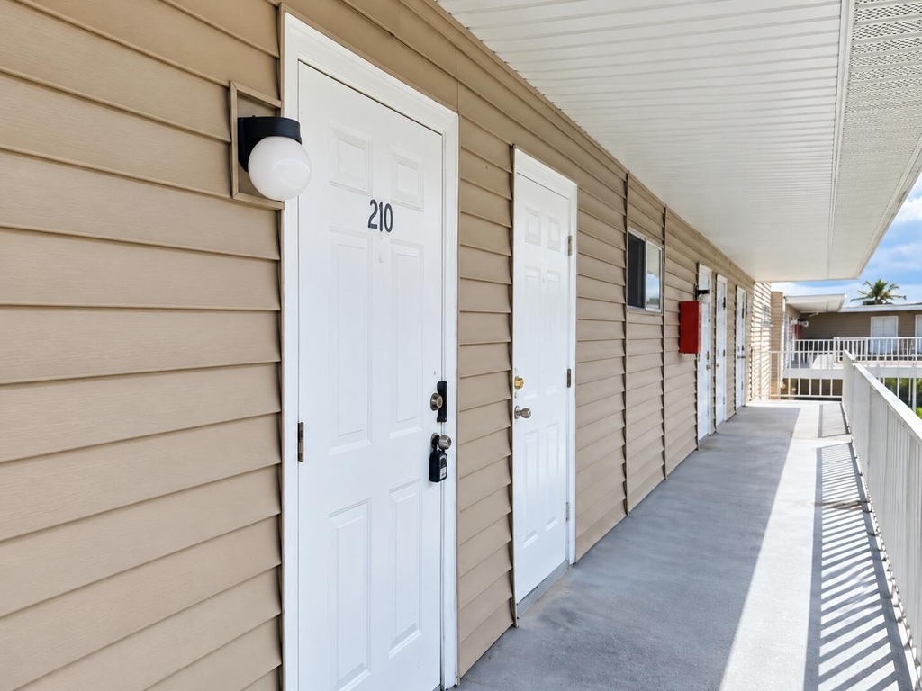 1500 Crescent Circle - Photo 1