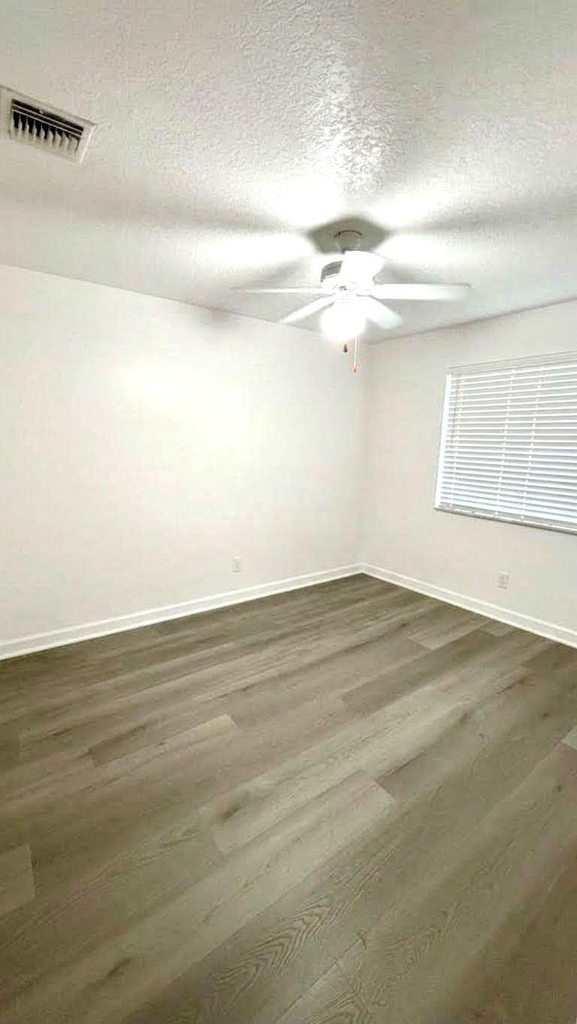 6181 Laurel Lane - Photo 16