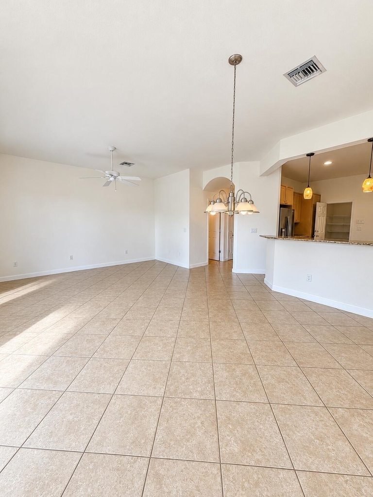 4730 S Prive Circle - Photo 8