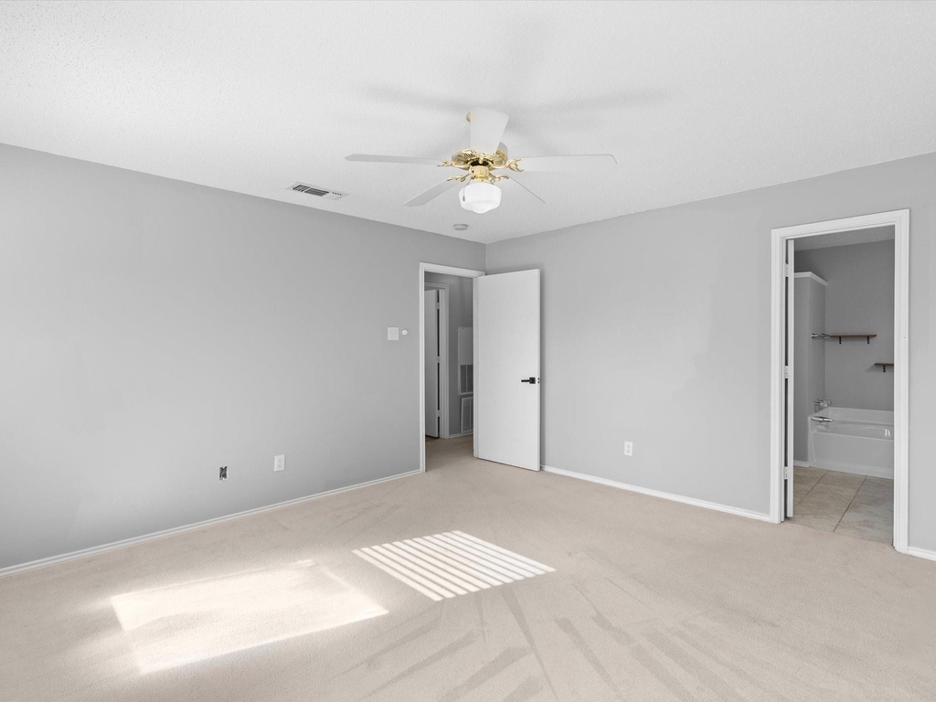 616 Renaissance Place - Photo 6