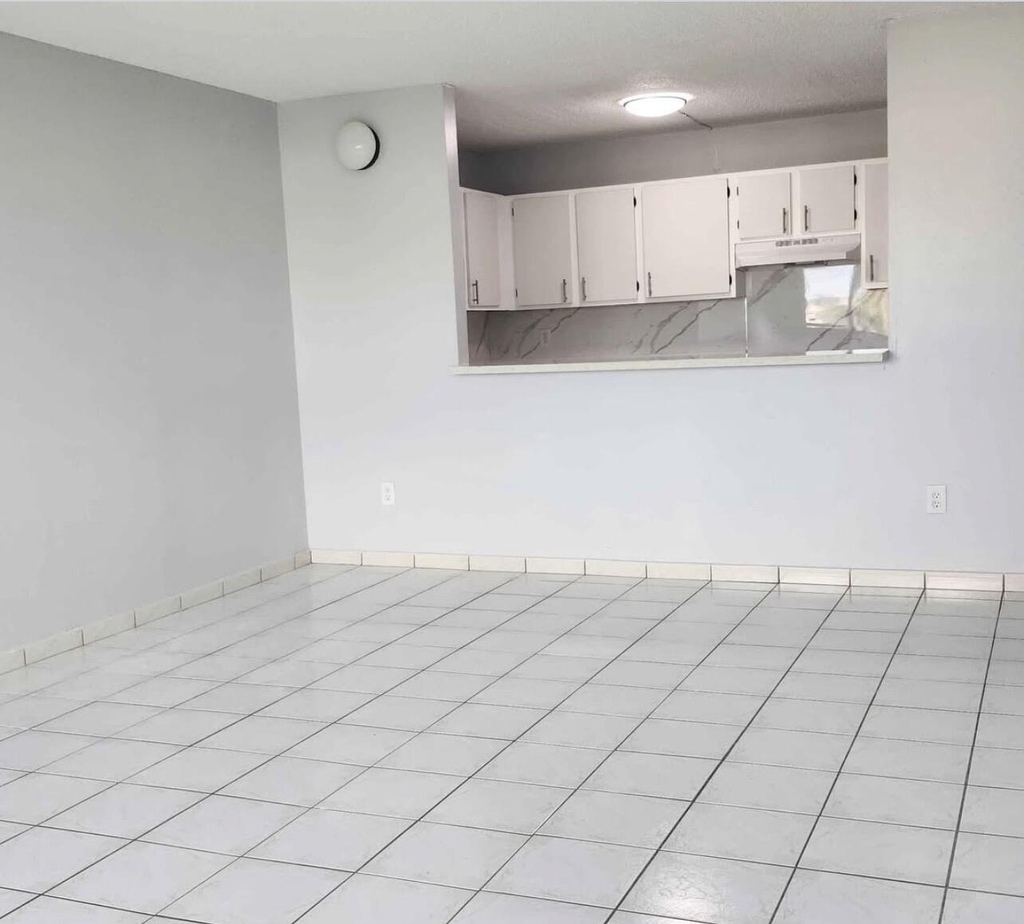 14840 Naranja Lakes Boulevard - Photo 2