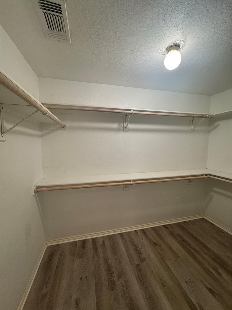 2211 Brookview Drive - Photo 8