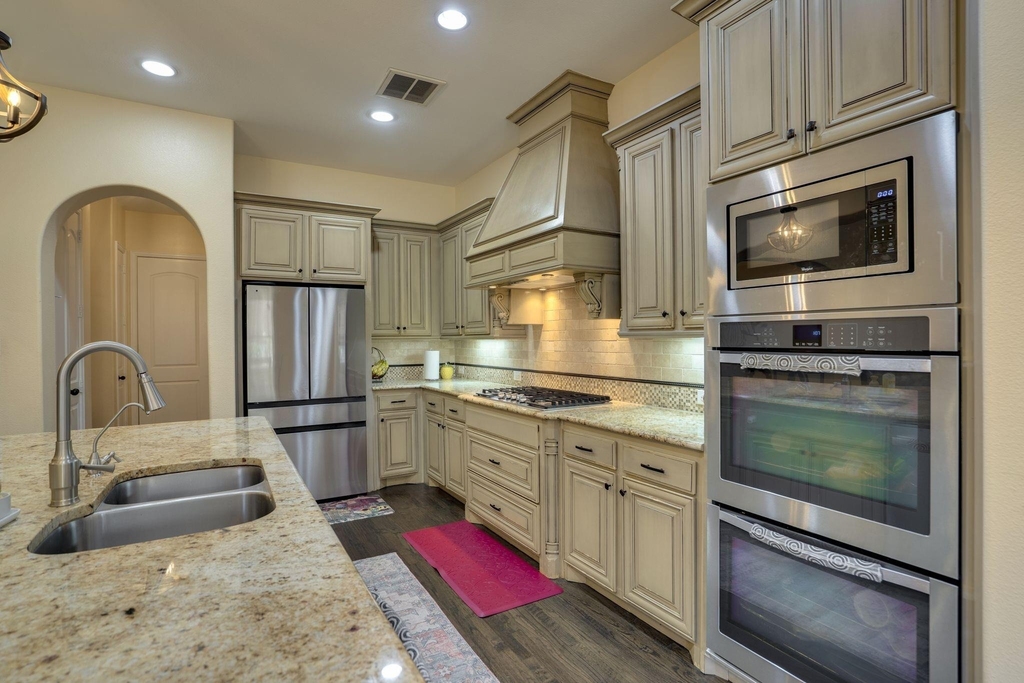 1604 Woodrose Court - Photo 12