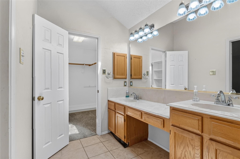 1001 Creek Valley Road - Photo 17