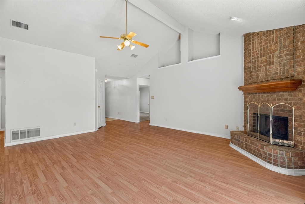 1001 Creek Valley Road - Photo 4