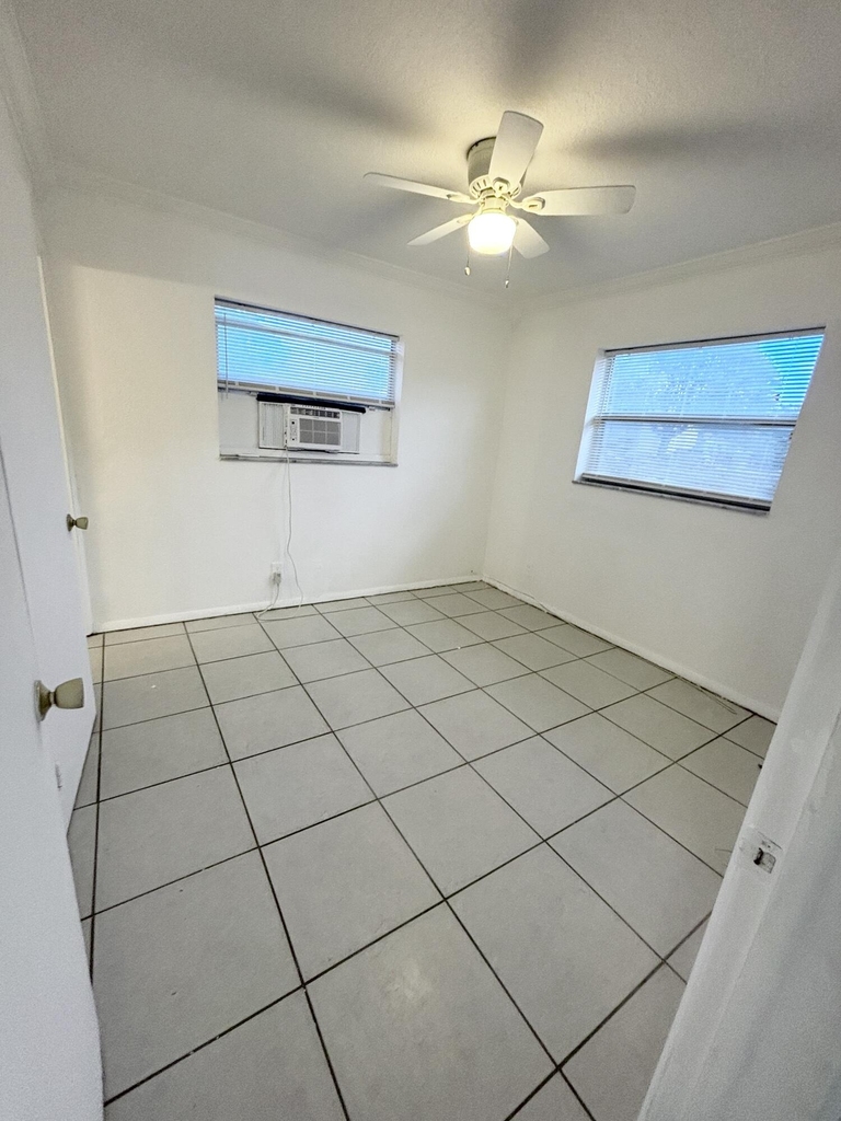 531 S C Street - Photo 6