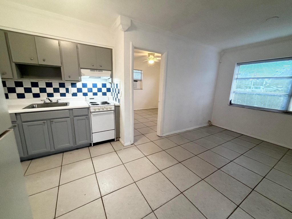 531 S C Street - Photo 4