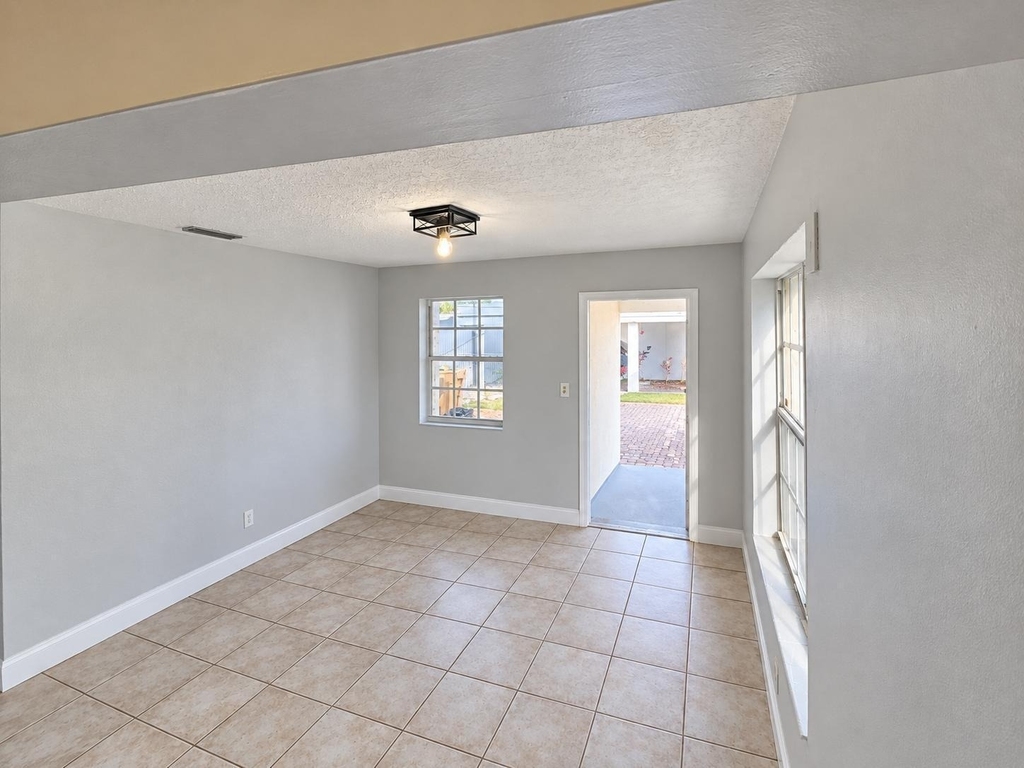 5751 Sw 37th Street - Photo 3
