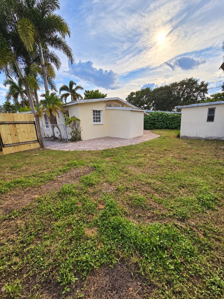 5751 Sw 37th Street - Photo 6