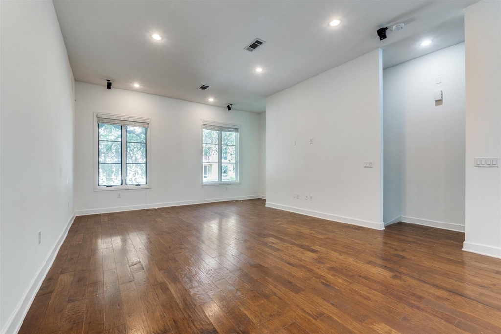 3210 Carlisle Street - Photo 3