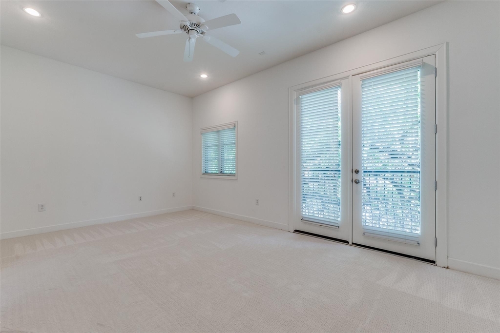 3210 Carlisle Street - Photo 5
