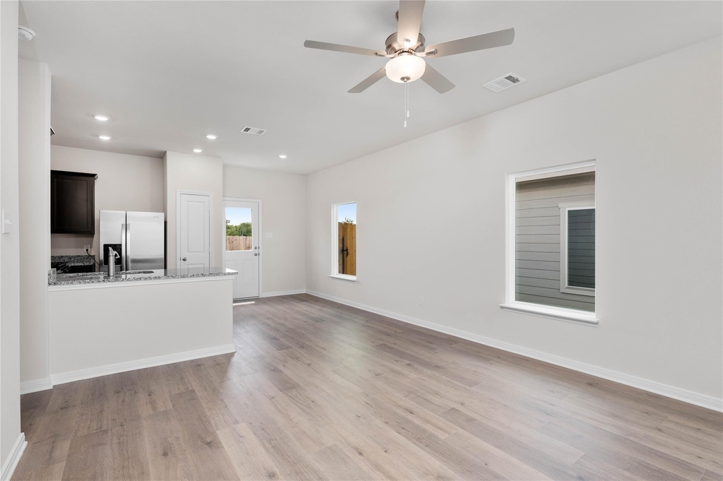 2060 Braveheart Drive - Photo 4