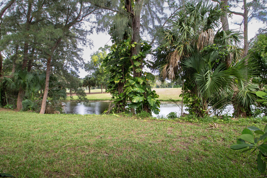 1303 Lakeview Drive E - Photo 9