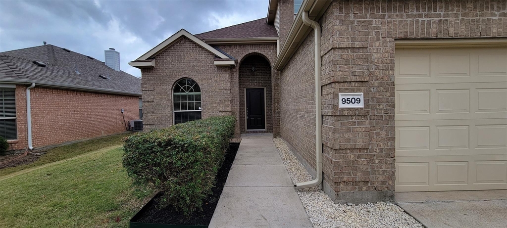 9509 Crooked Cat Drive - Photo 3
