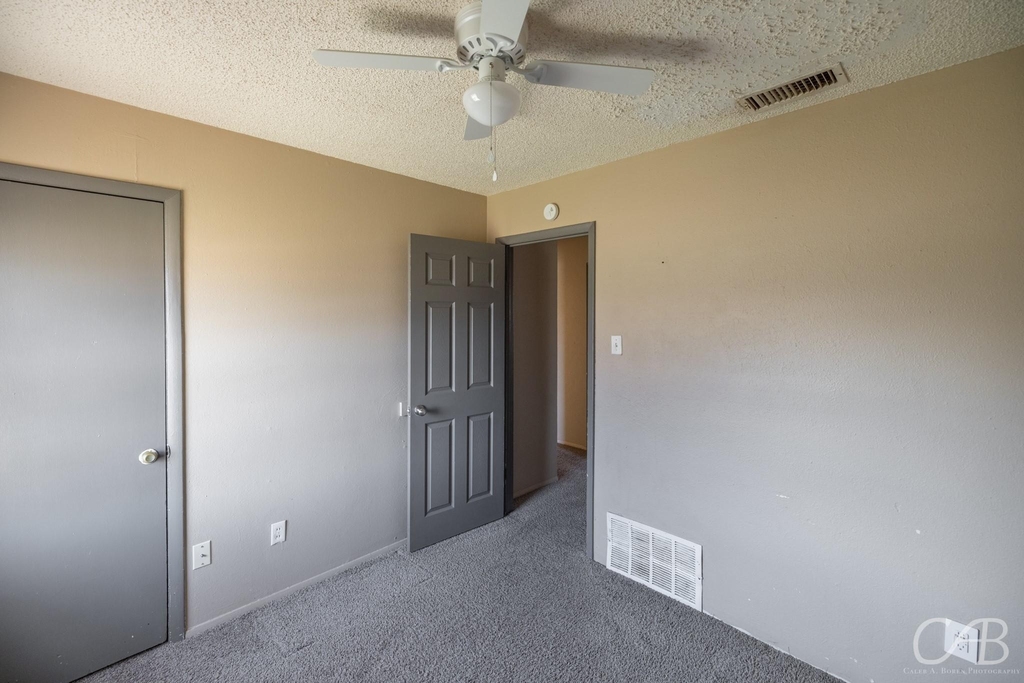 3218 Post Oak Road - Photo 4