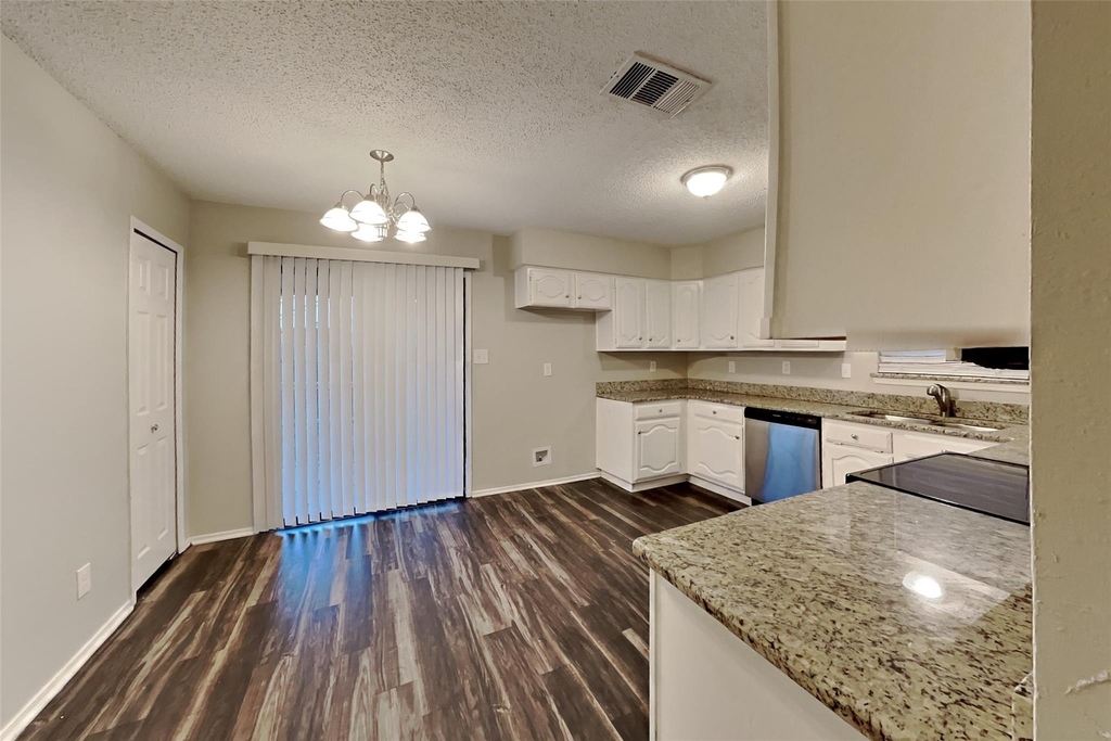 2602 Lake Valley Drive - Photo 5