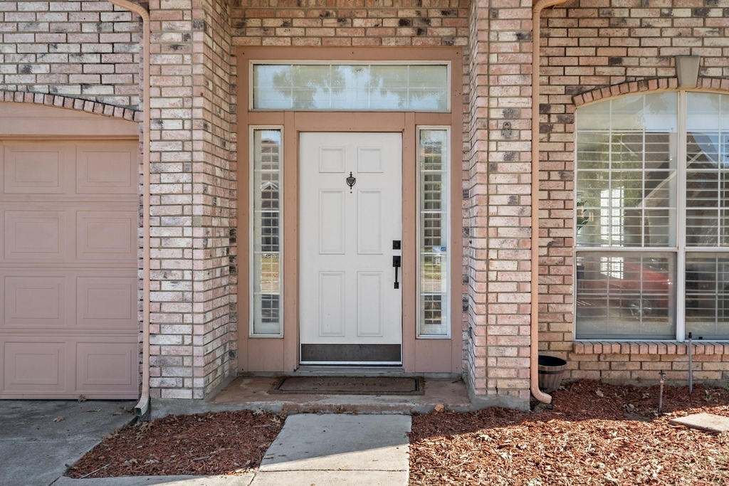 2005 Terracotta Court - Photo 2