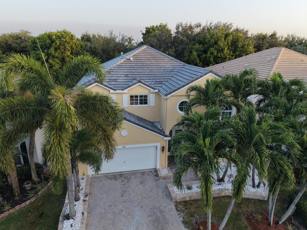 307 Berenger Walk - Photo 1
