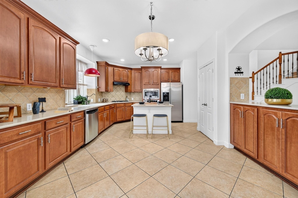 10906 Ascot Drive - Photo 9