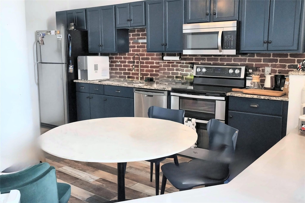 1122 Jackson Street - Photo 11