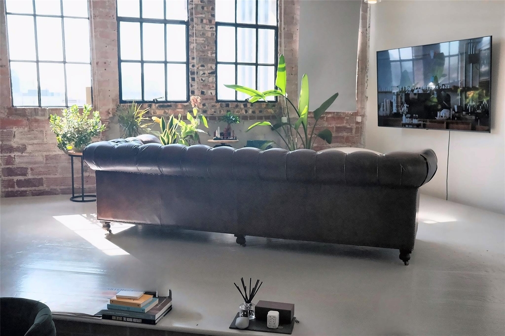 1122 Jackson Street - Photo 2