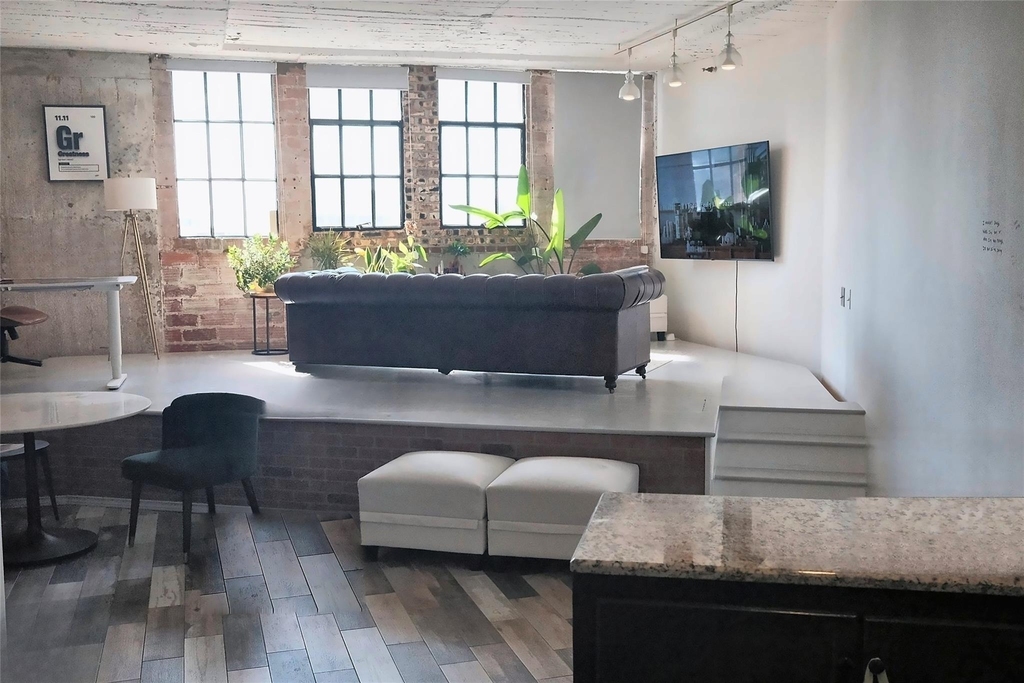 1122 Jackson Street - Photo 7