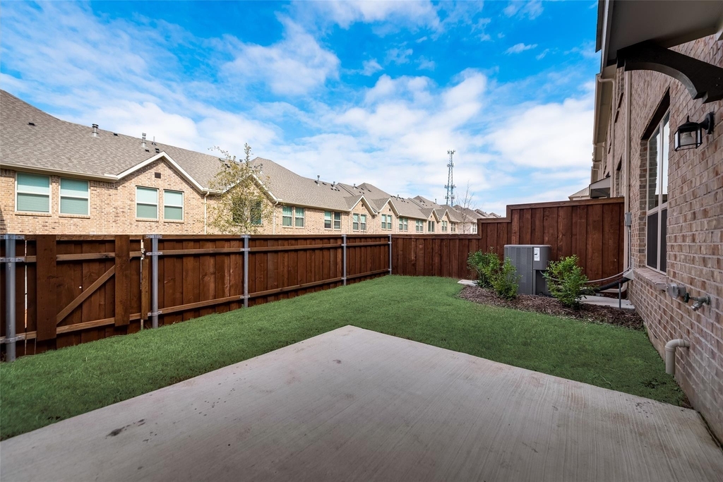 2709 Splendor Drive - Photo 24