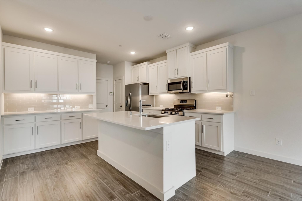 2709 Splendor Drive - Photo 10