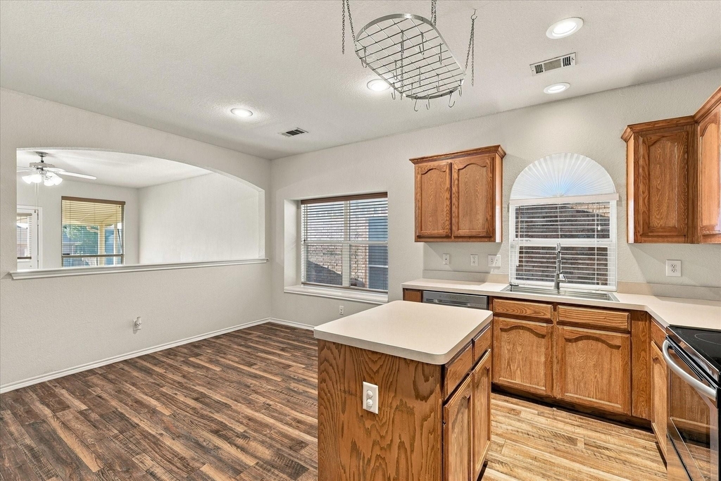 6316 Miranda Drive - Photo 5