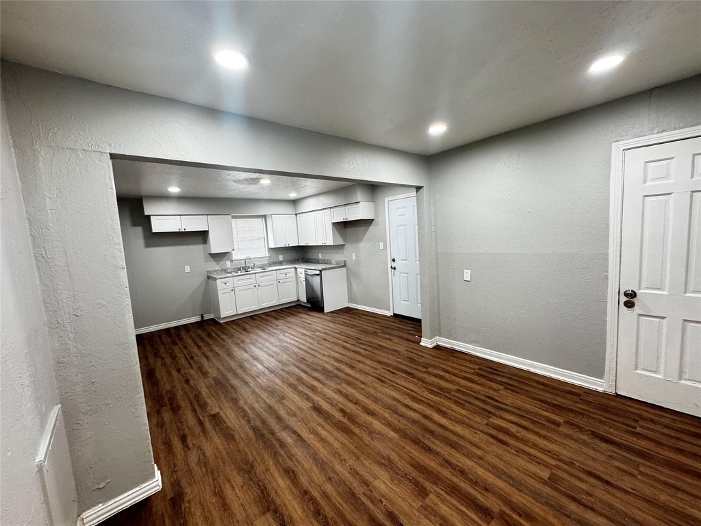 6338 Belgrade Avenue - Photo 5