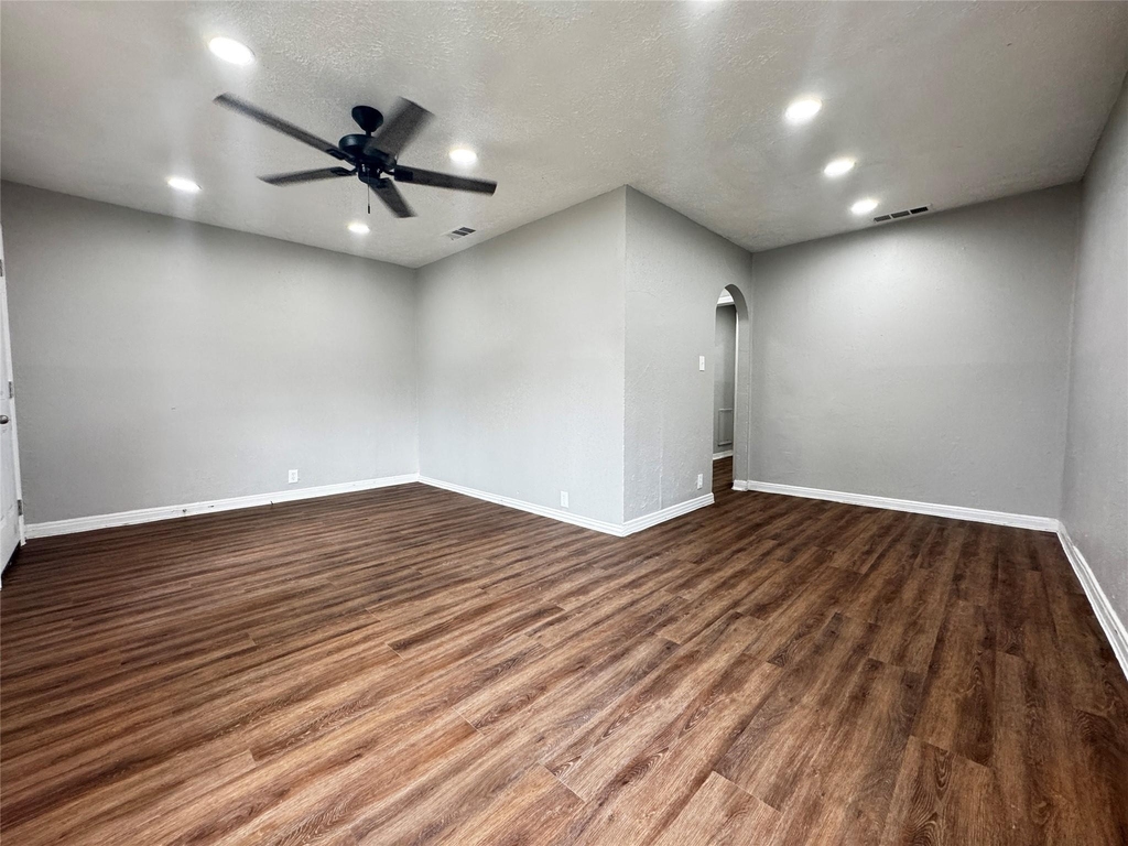 6338 Belgrade Avenue - Photo 3