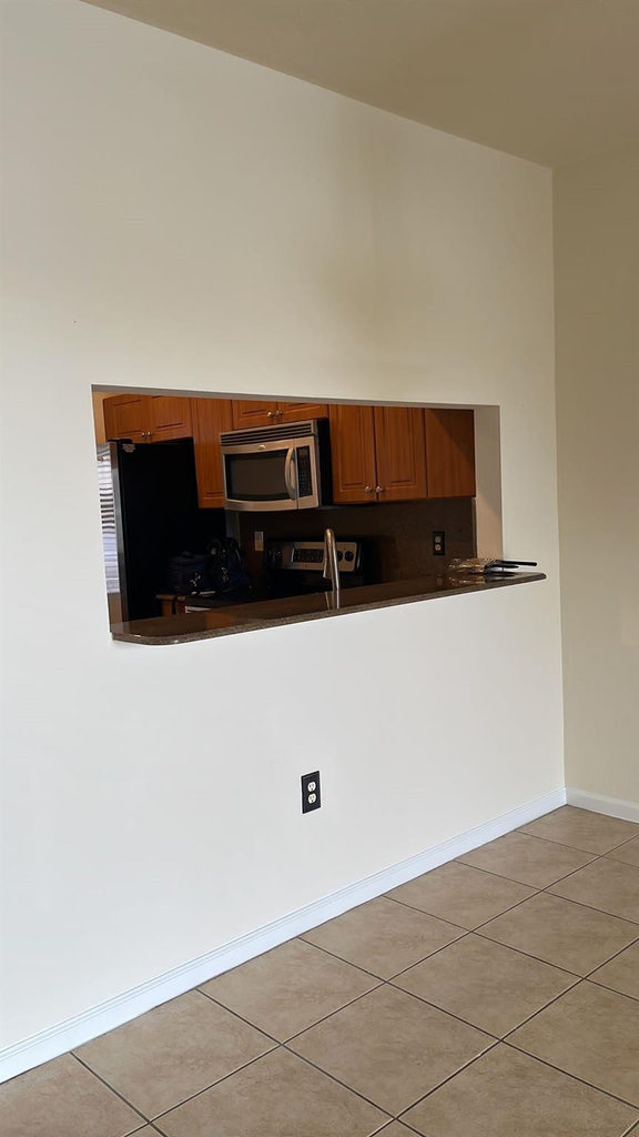 2766 Sw 82nd Avenue - Photo 5