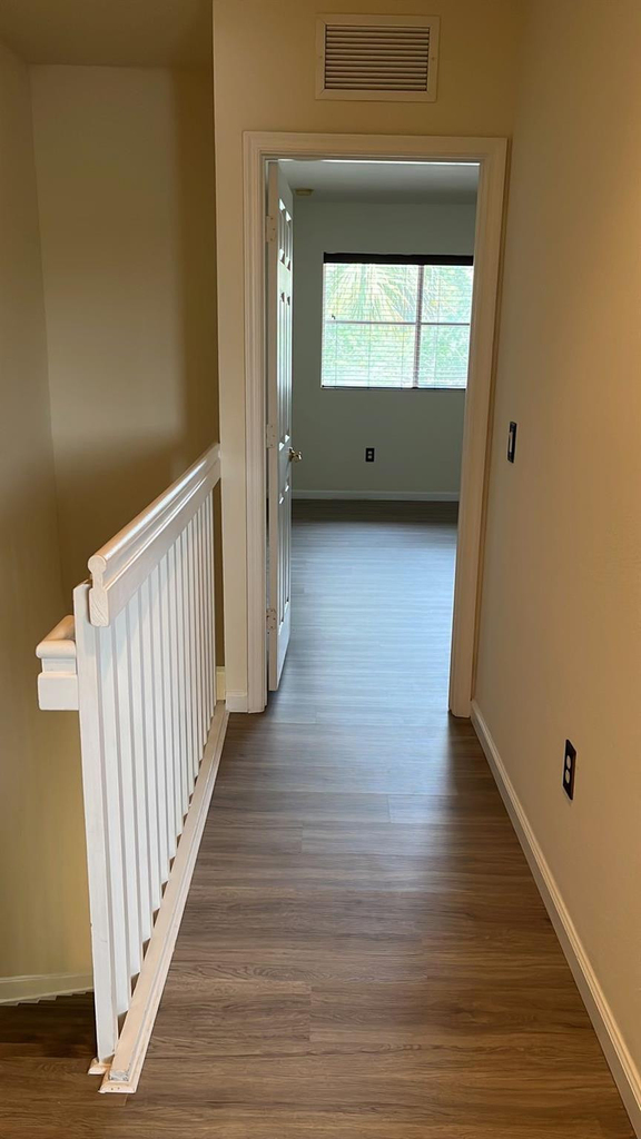 2766 Sw 82nd Avenue - Photo 25