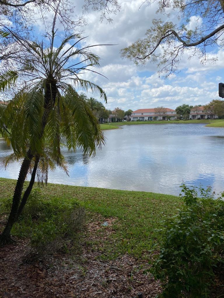 2766 Sw 82nd Avenue - Photo 30