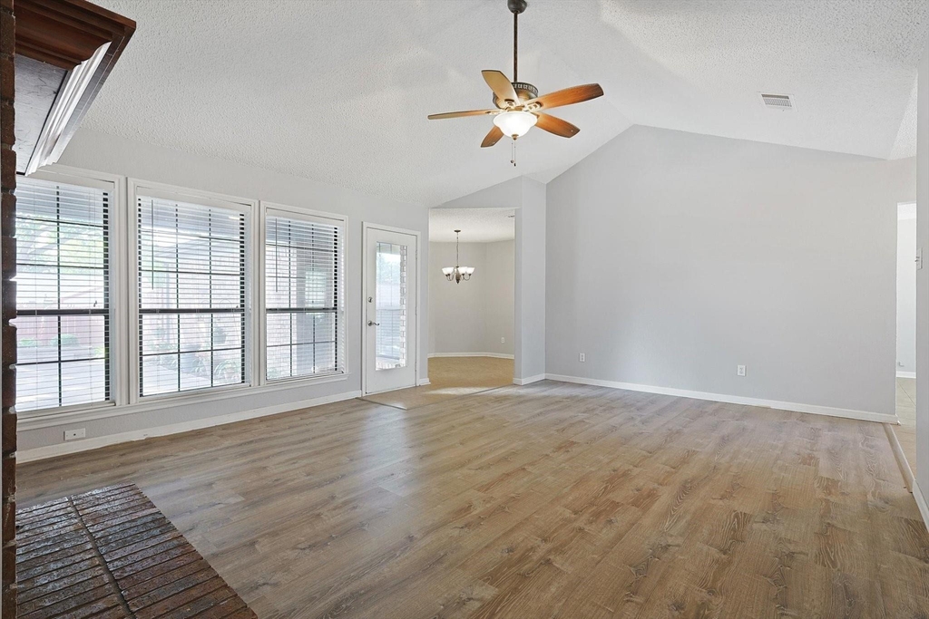 266 Pinyon Lane - Photo 4