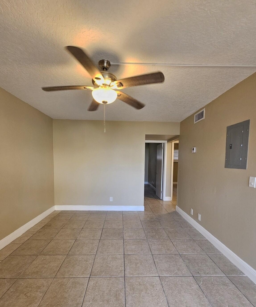 1200 W Blue Heron Boulevard - Photo 5