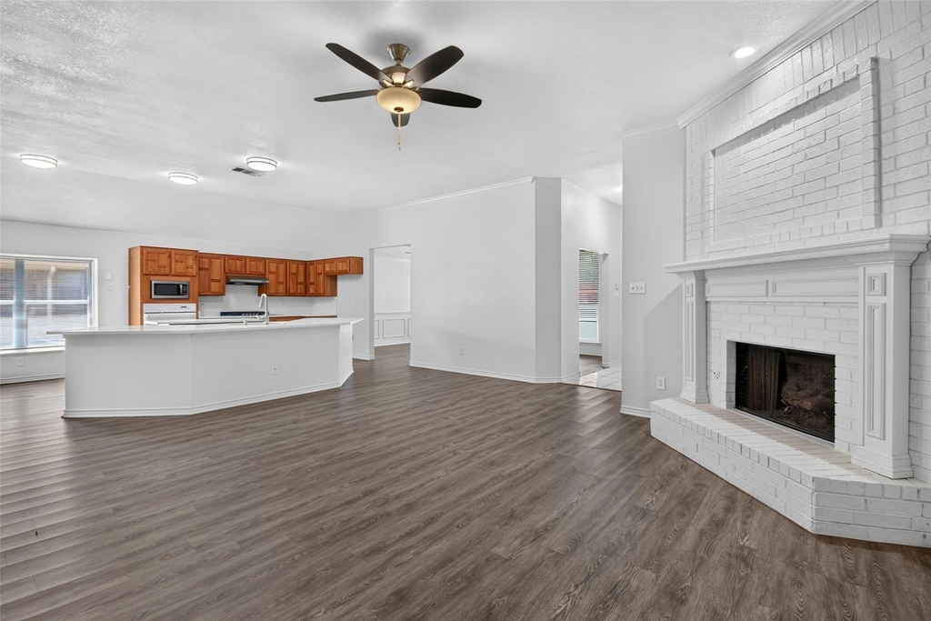 1101 Boyd Drive - Photo 3