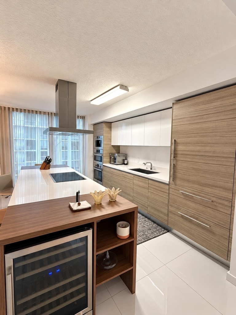 330 Sunny Isles Boulevard - Photo 5